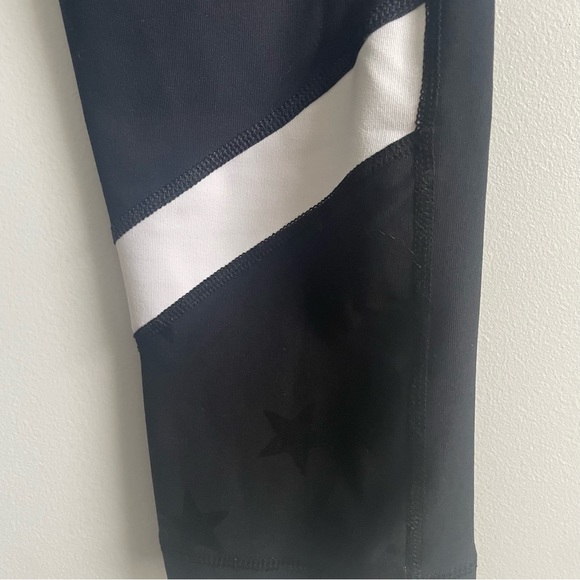 Bundle: 2 pairs of size small 90 Degree Leggings - Picture 4 of 16